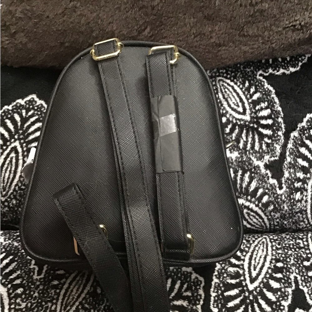 🐈‍⬛ Bath and body works black cat backpack - Picture 2 of 2